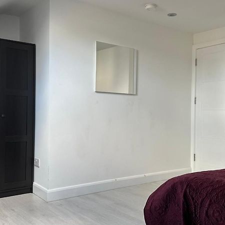 Stunning New 1 Bedroom Apartment London Exterior photo